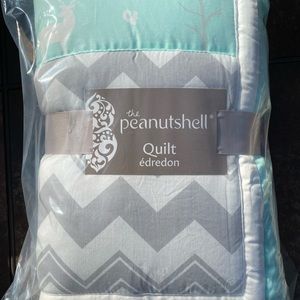 Brand new Peanut Shell crib bedding set